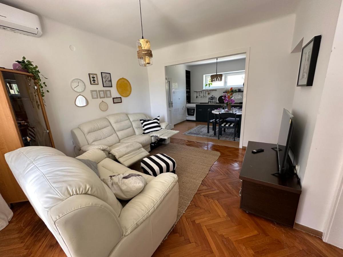 Cosy Family Apartment Marina Kastela Near Airport المظهر الخارجي الصورة