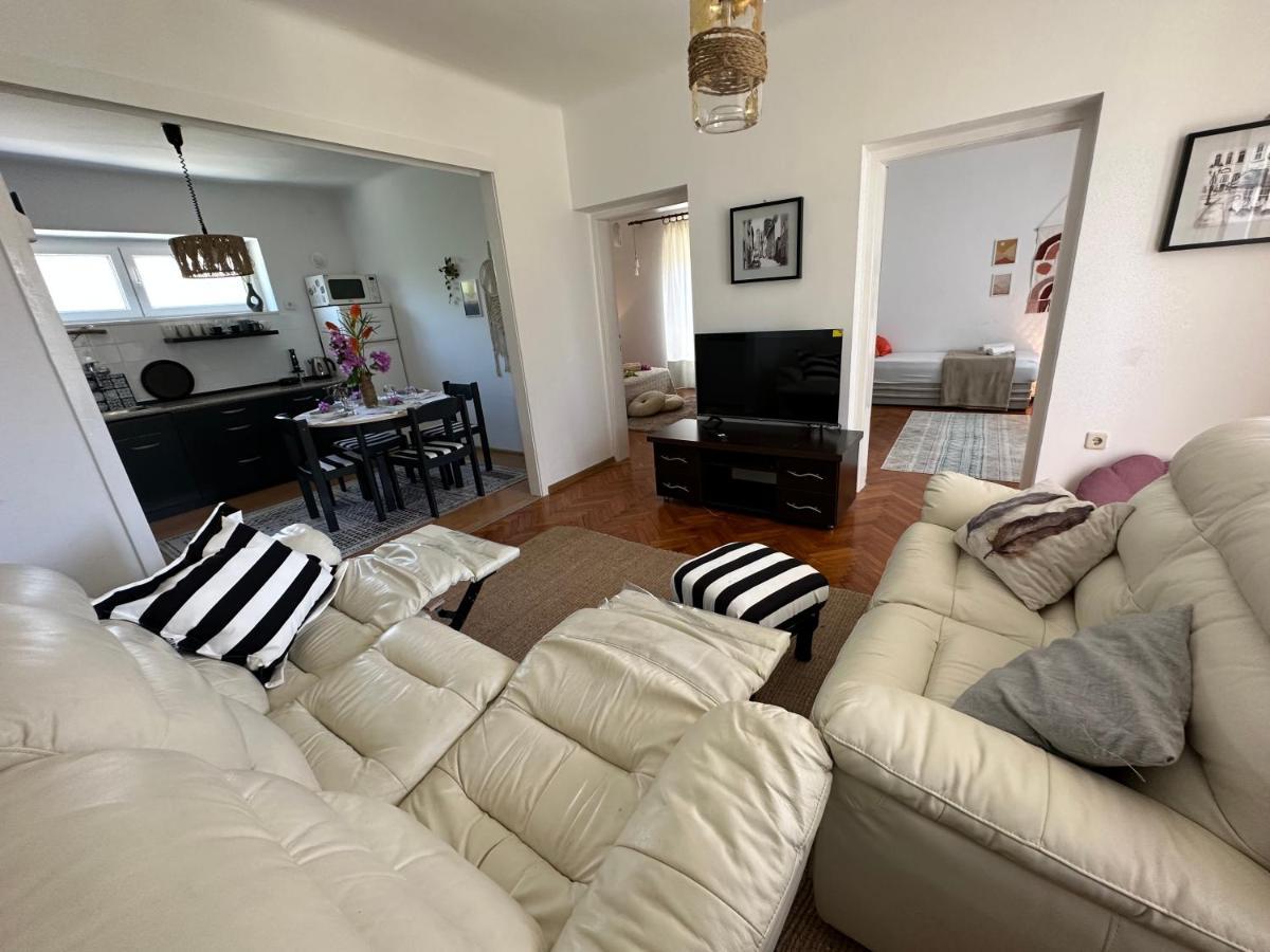 Cosy Family Apartment Marina Kastela Near Airport المظهر الخارجي الصورة