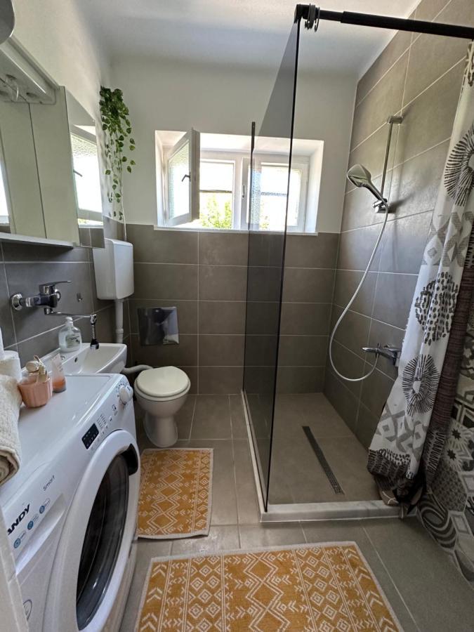 Cosy Family Apartment Marina Kastela Near Airport المظهر الخارجي الصورة