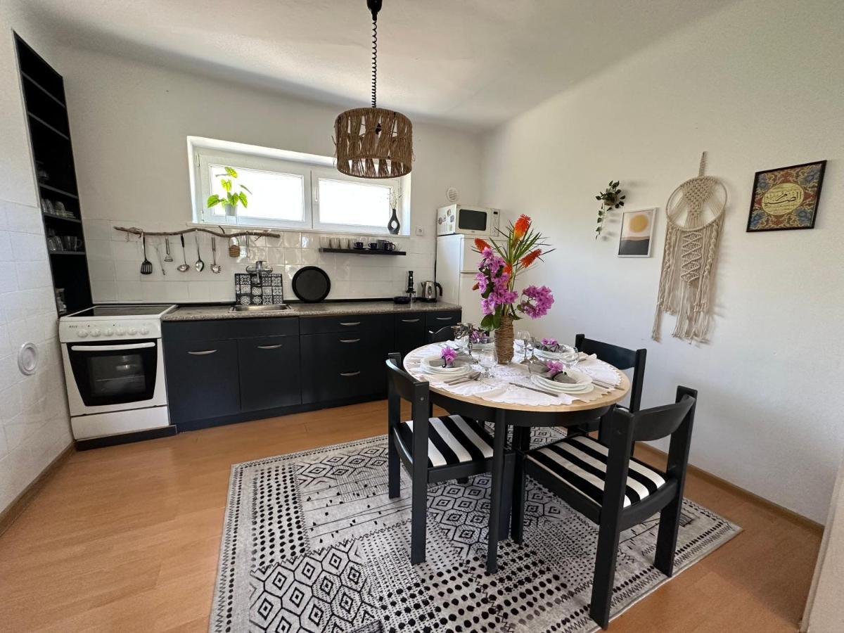 Cosy Family Apartment Marina Kastela Near Airport المظهر الخارجي الصورة